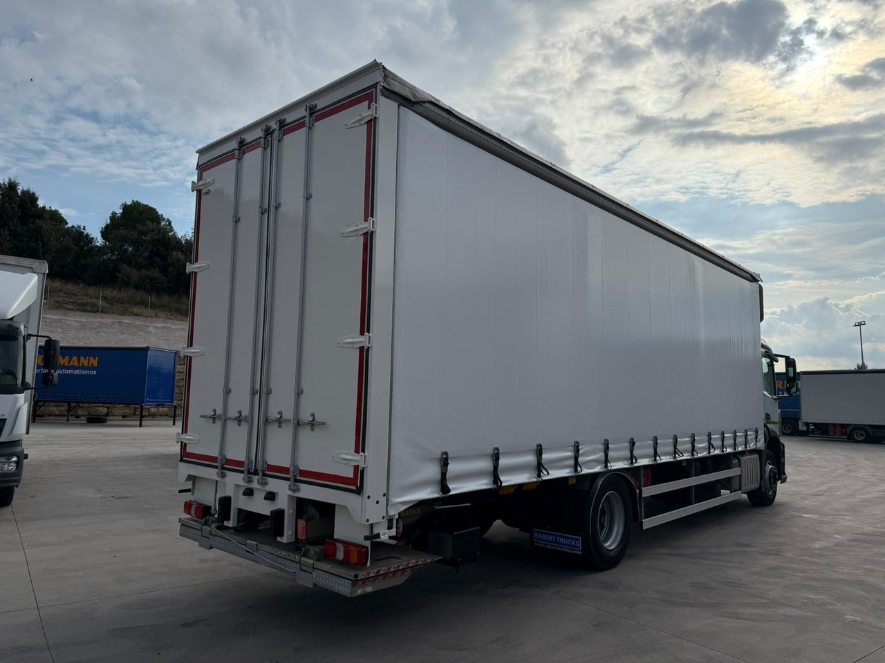MERCEDES BENZ 18.27 Antos E6 (Tauliner) - Plane LKW: das Bild 3 MERCEDES BENZ 18.27 Antos E6 (Tauliner) - Plane LKW: das Bild 3