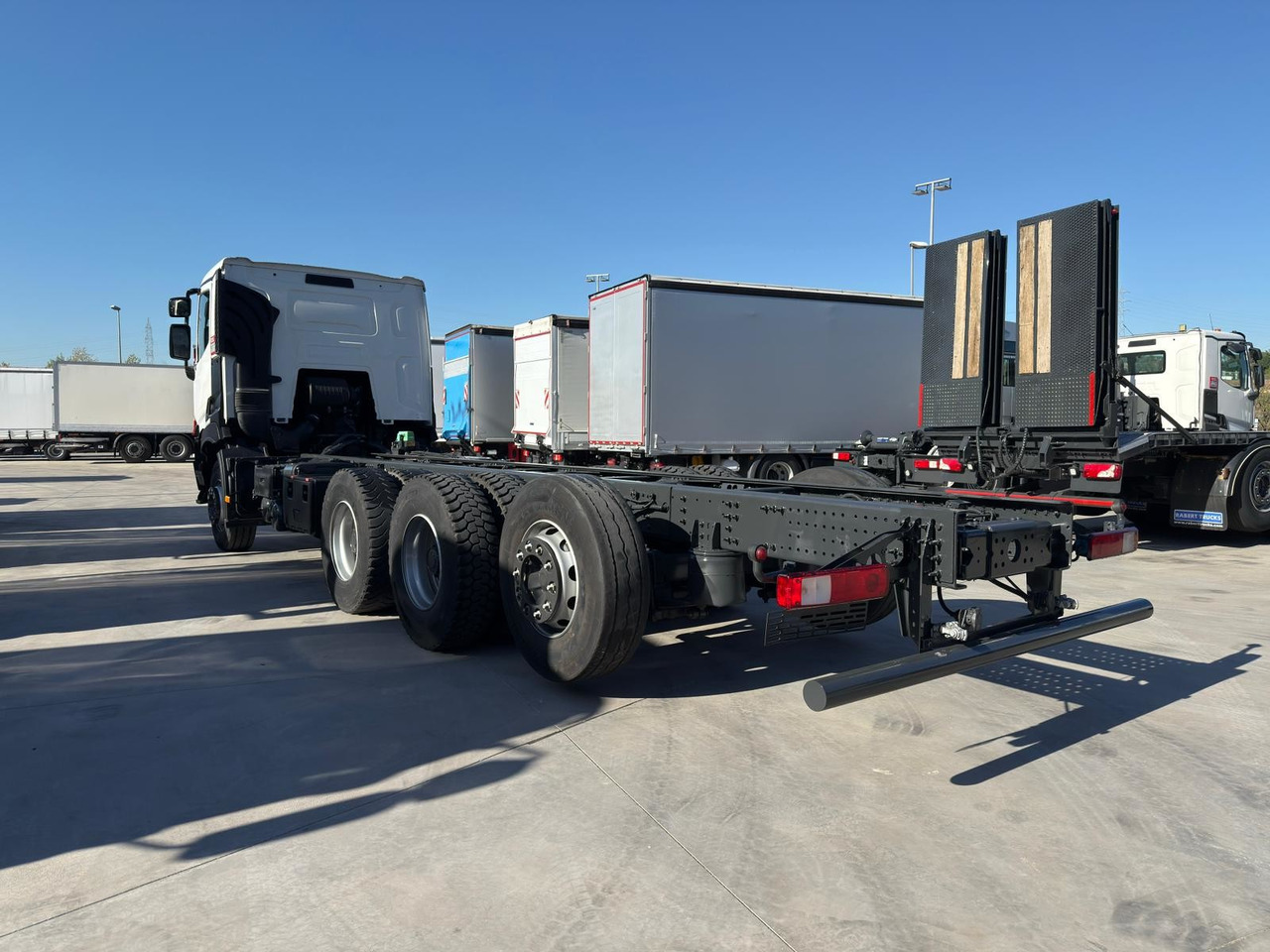 RENAULT C460 E6 (Chassis) - Fahrgestell LKW: das Bild 4 RENAULT C460 E6 (Chassis) - Fahrgestell LKW: das Bild 4