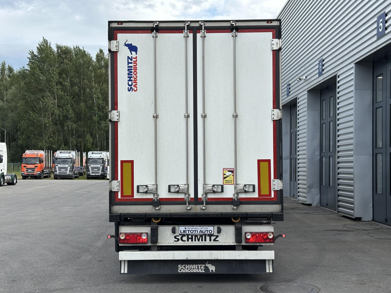 SCHMITZ SKO 24 - Kühlkoffer Auflieger: das Bild 4 SCHMITZ SKO 24 - Kühlkoffer Auflieger: das Bild 4