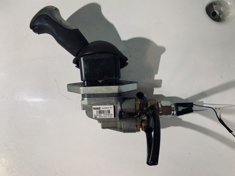 DAF 106 - Bremsteile: das Bild 2 DAF 106 - Bremsteile: das Bild 2