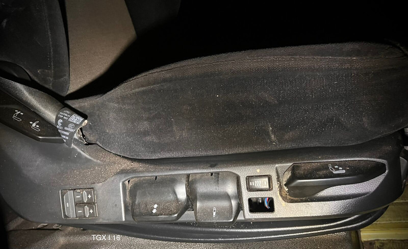 MAN Passenger (right side) - Sitz: das Bild 2 MAN Passenger (right side) - Sitz: das Bild 2