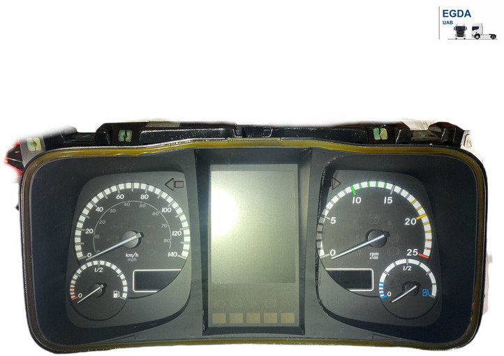 Mercedes-Benz - Armaturenbrett: das Bild 1 Mercedes-Benz - Armaturenbrett: das Bild 1