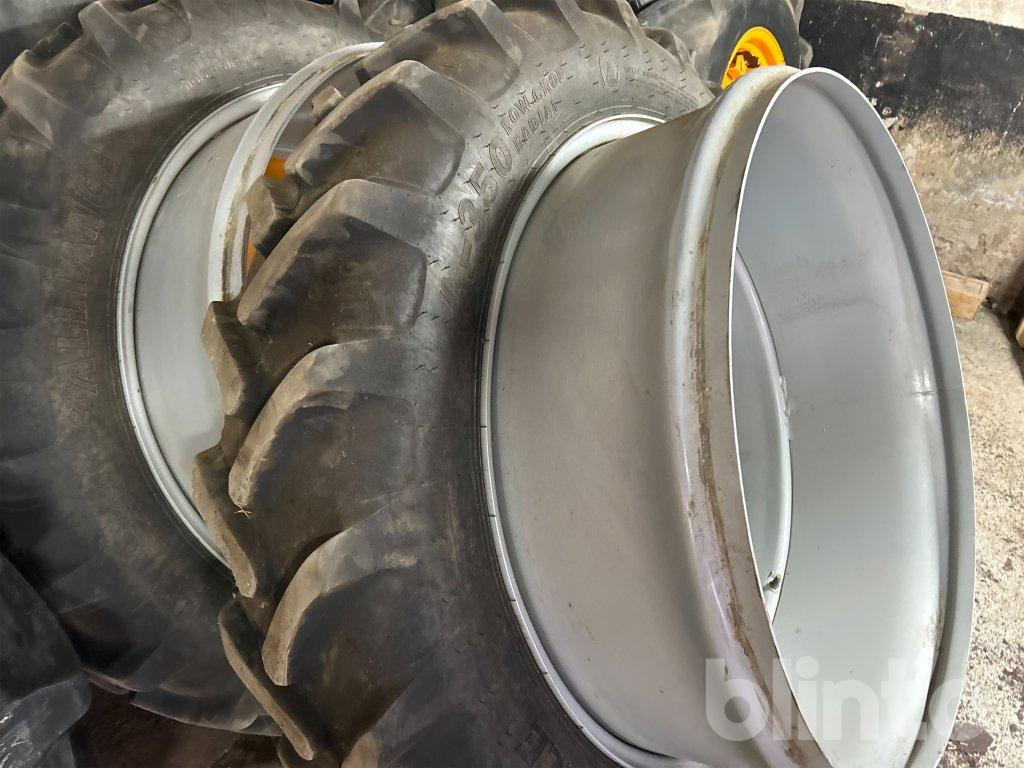 Alliance 270/95 R36 - Komplettrad: das Bild 3 Alliance 270/95 R36 - Komplettrad: das Bild 3