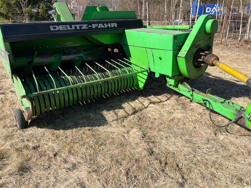 Deutz Fahr HD490 - Rundballenpresse: das Bild 1 Deutz Fahr HD490 - Rundballenpresse: das Bild 1