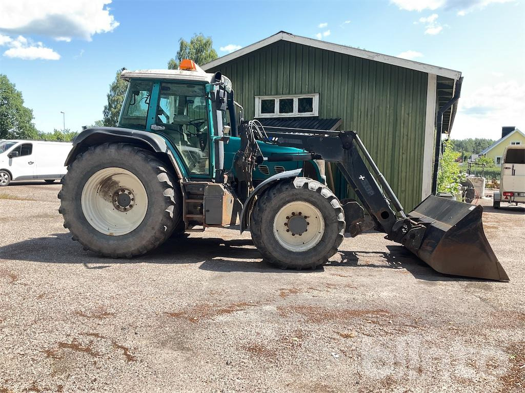 FENDT 714 VARIO - Traktor: das Bild 2 FENDT 714 VARIO - Traktor: das Bild 2