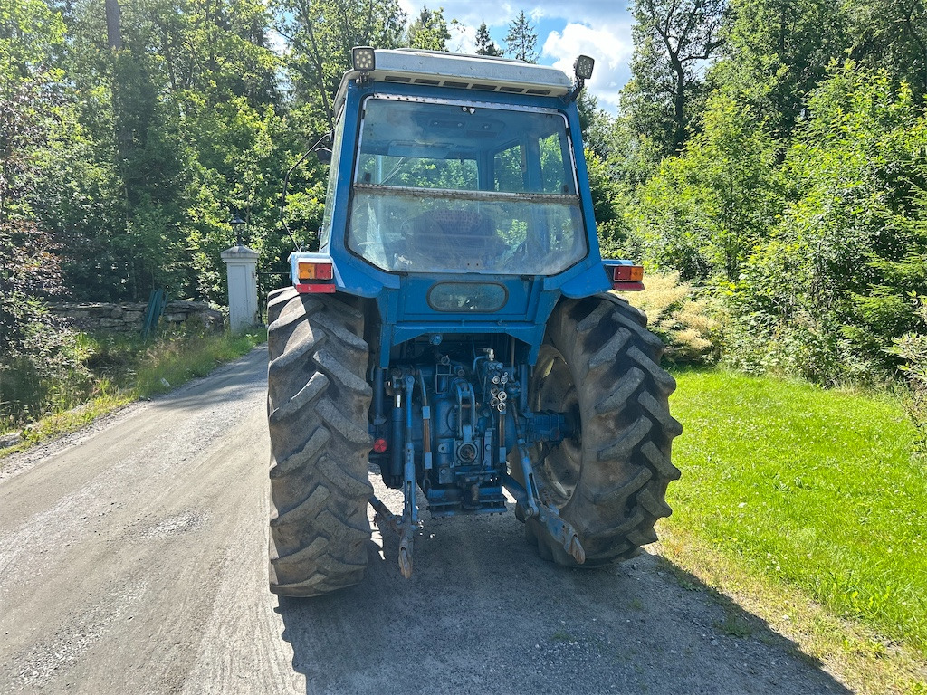 FORD 7710 2WD - Traktor: das Bild 5 FORD 7710 2WD - Traktor: das Bild 5