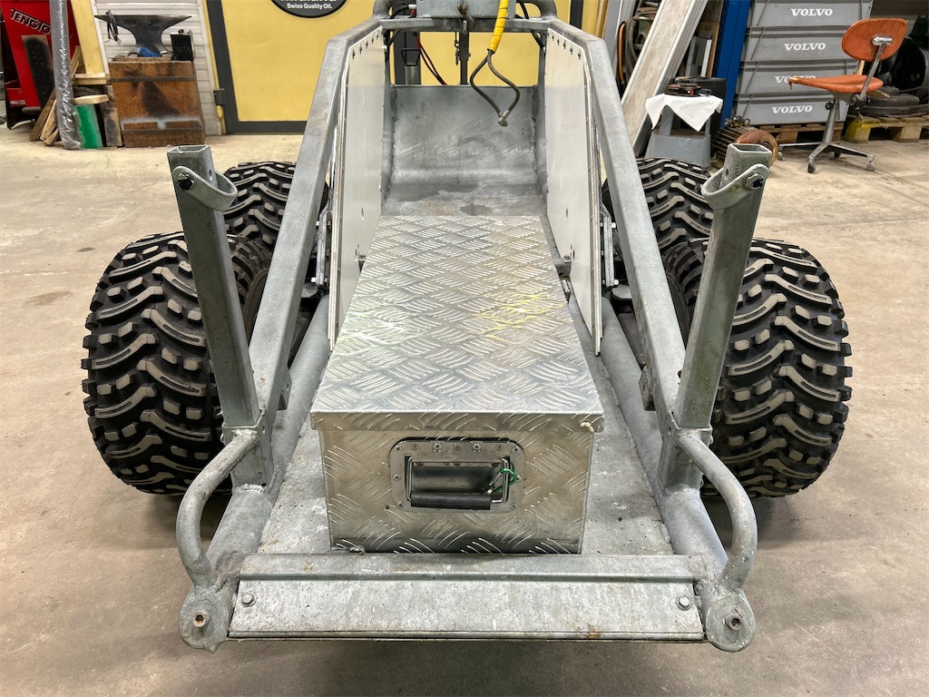 Med hydrauliskt höj och sänkbar boggie - Forsttechnik, Anhänger: das Bild 2 Med hydrauliskt höj och sänkbar boggie - Forsttechnik, Anhänger: das Bild 2