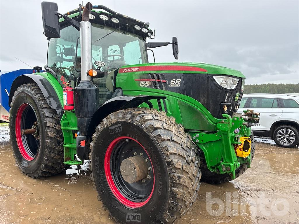 JOHN DEERE - Traktor: das Bild 3 JOHN DEERE - Traktor: das Bild 3