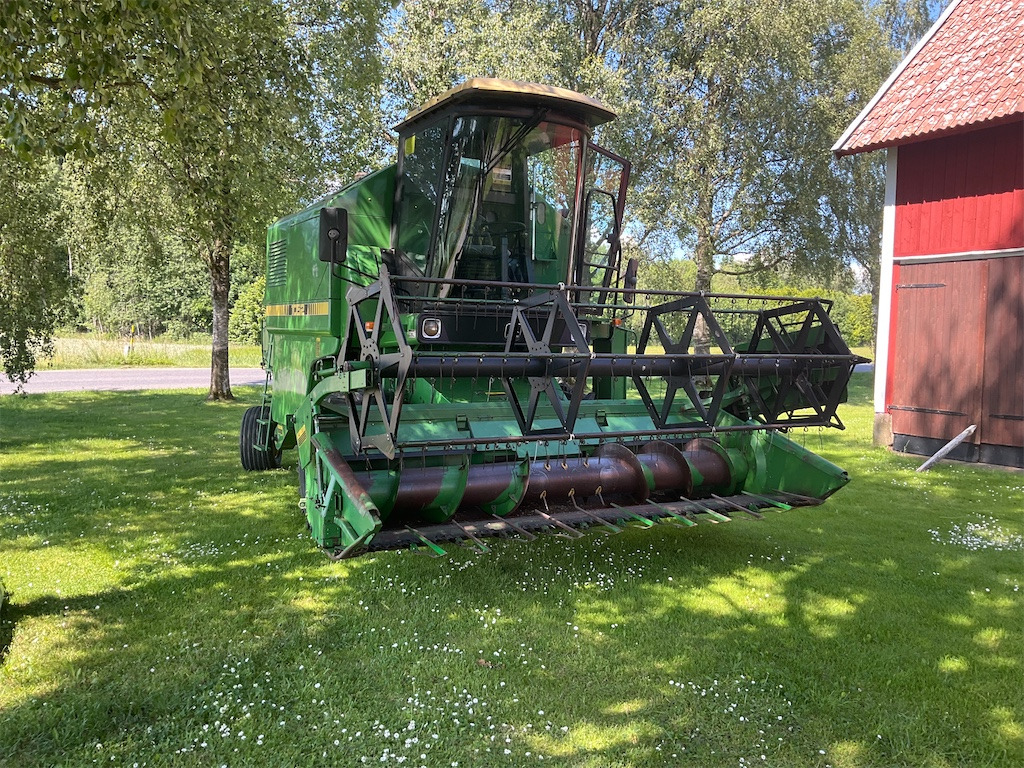 John Deere 1052 - Mähdrescher: das Bild 4 John Deere 1052 - Mähdrescher: das Bild 4
