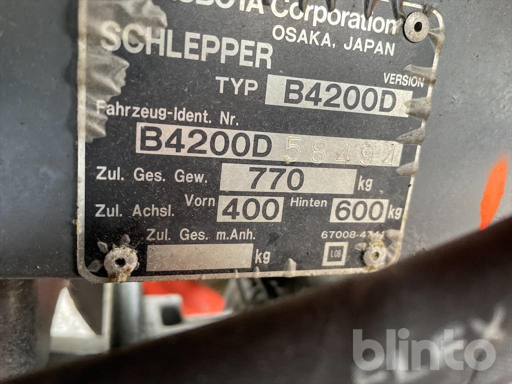 Kubota B4200D - Kommunaltraktor: das Bild 5 Kubota B4200D - Kommunaltraktor: das Bild 5