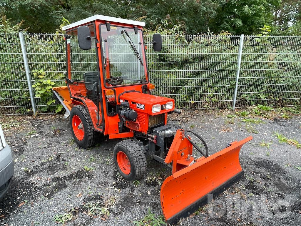 Kubota B4200D - Kommunaltraktor: das Bild 2 Kubota B4200D - Kommunaltraktor: das Bild 2