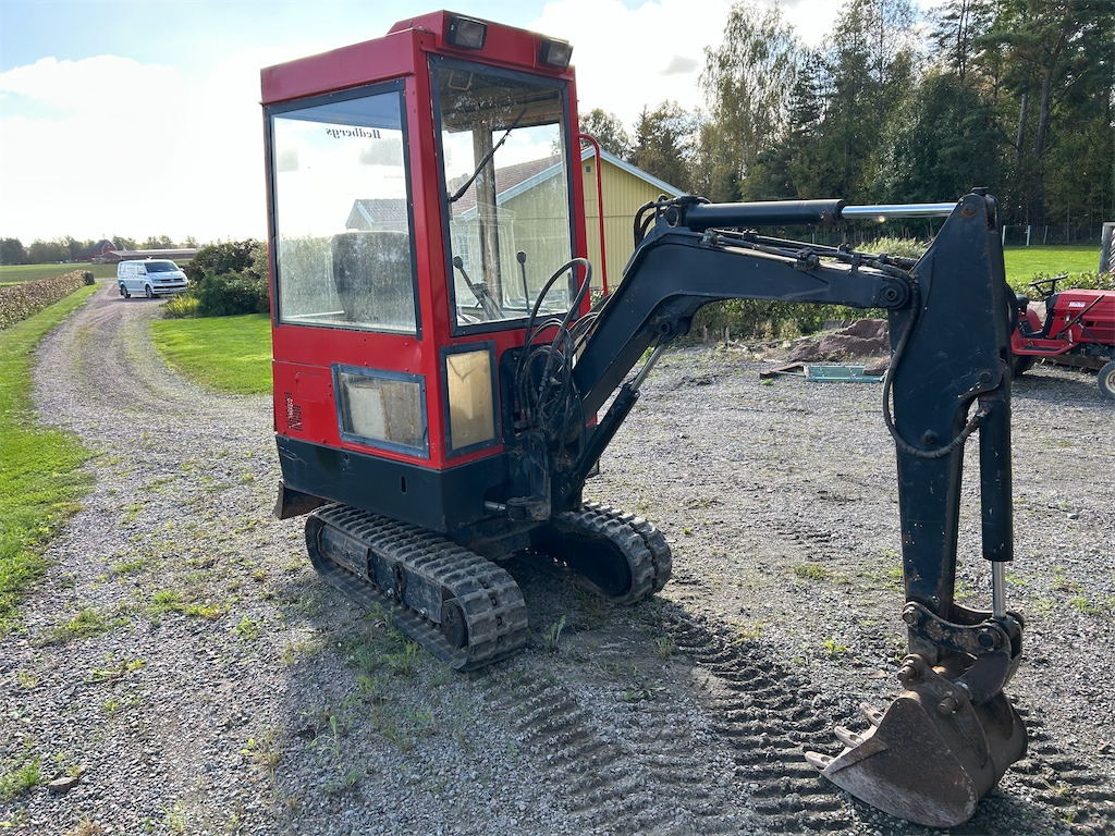Nissan N120 - Minibagger: das Bild 1 Nissan N120 - Minibagger: das Bild 1