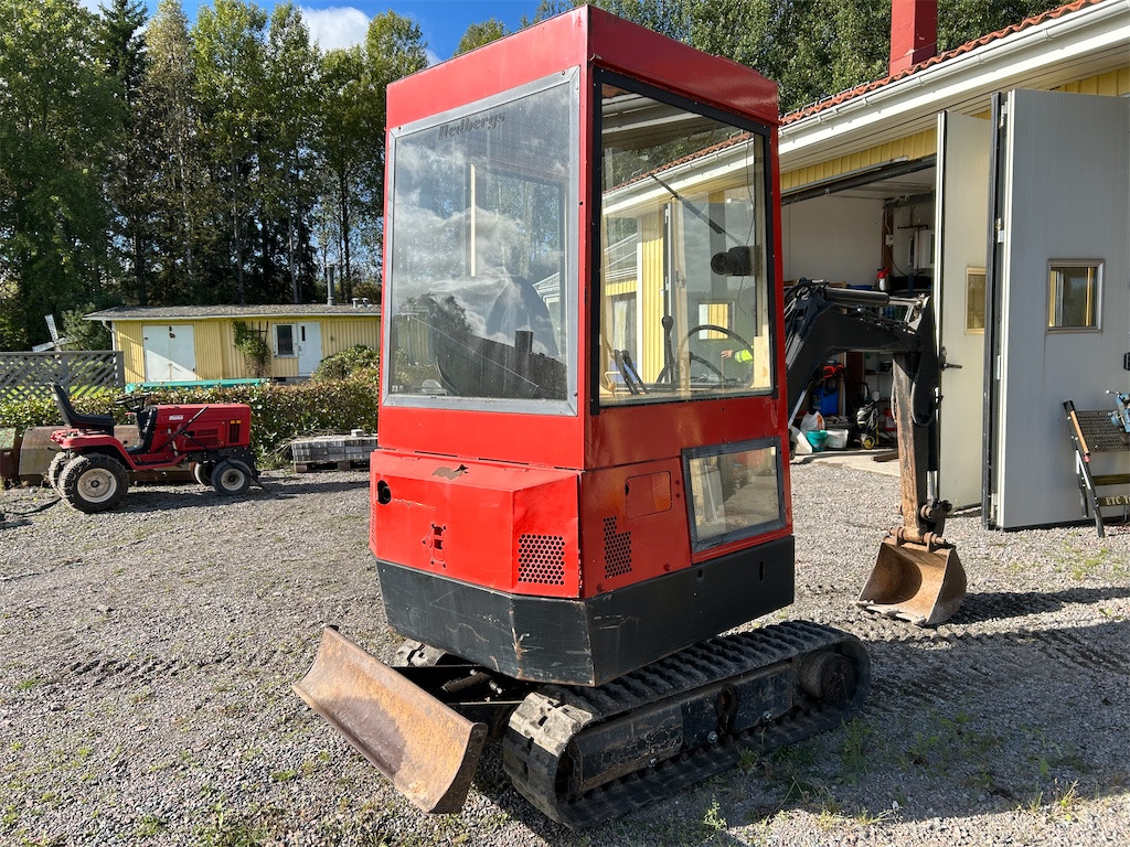 Nissan N120 - Minibagger: das Bild 3 Nissan N120 - Minibagger: das Bild 3