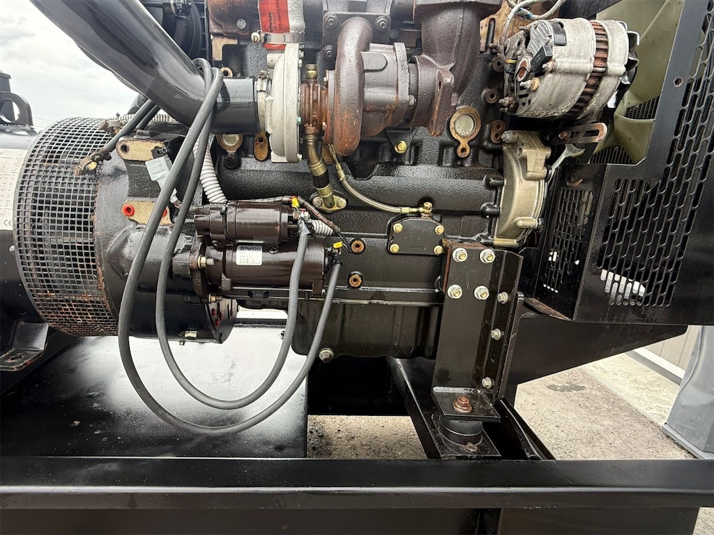 Perkins 80 kVA - Stromgenerator: das Bild 5 Perkins 80 kVA - Stromgenerator: das Bild 5