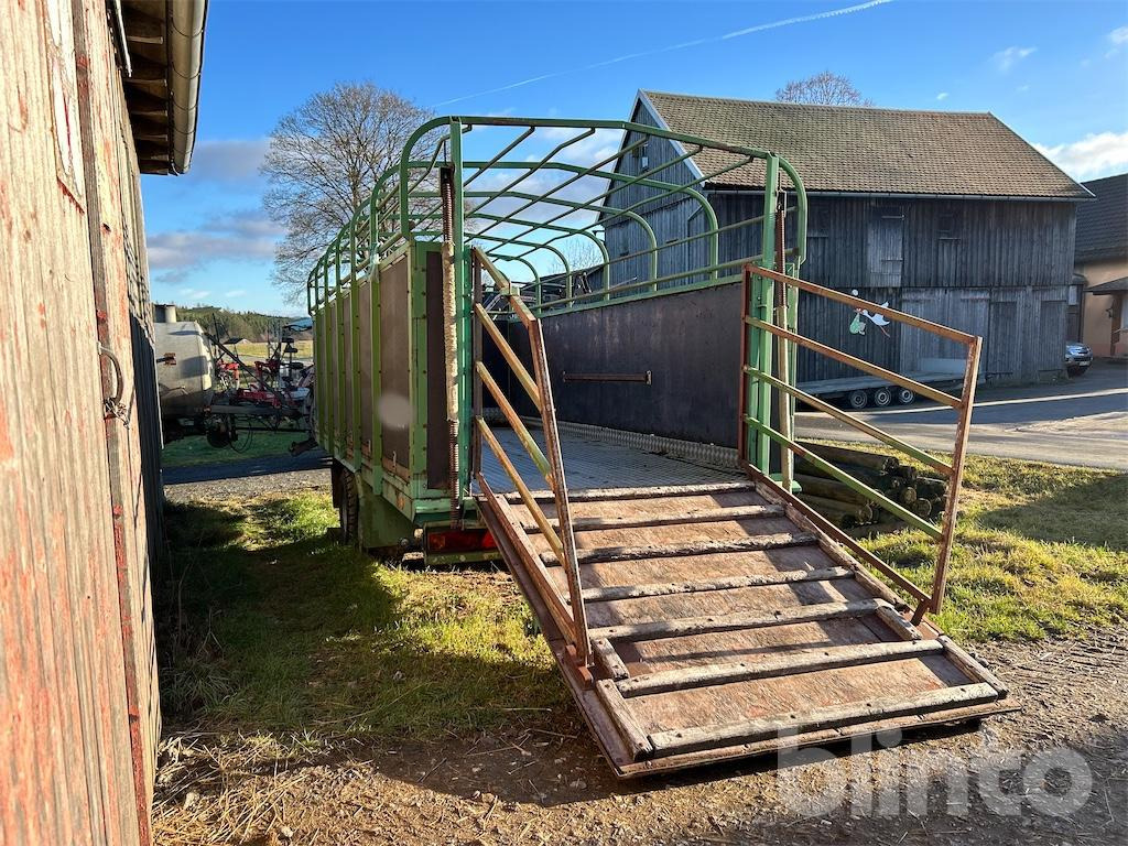 Pronar T046/2 (2003) - Tiertransporter Anhänger: das Bild 2 Pronar T046/2 (2003) - Tiertransporter Anhänger: das Bild 2