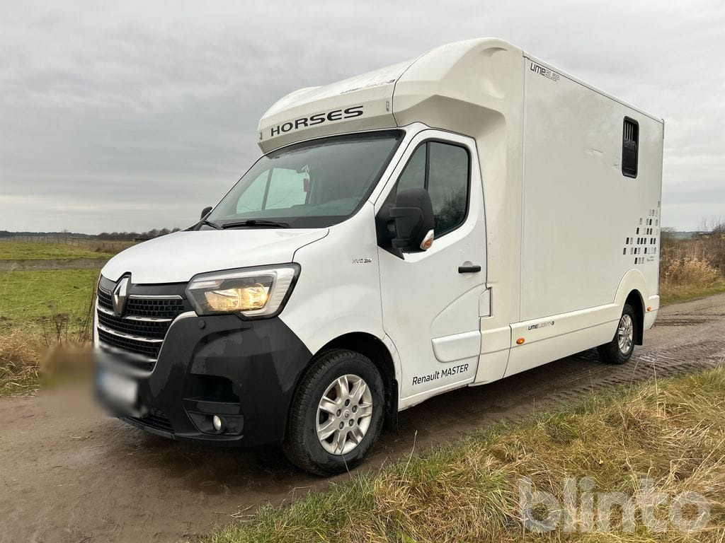 RENAULT UMESLÄP - Pferdetransporter: das Bild 1 RENAULT UMESLÄP - Pferdetransporter: das Bild 1