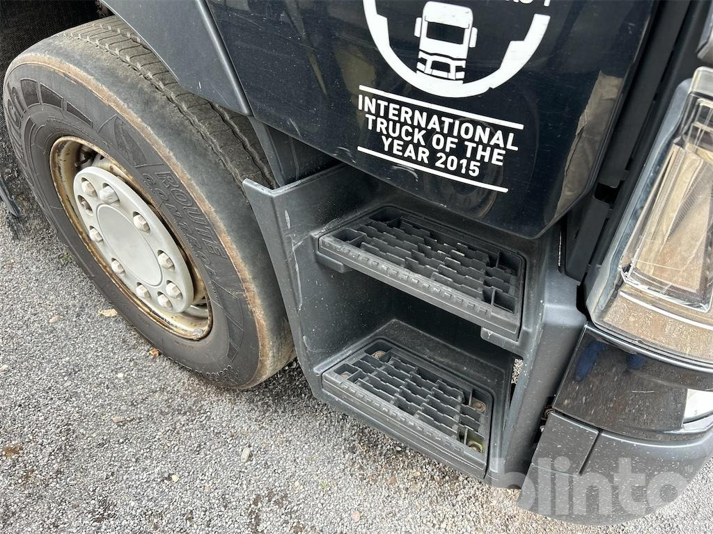 Sattelzugmaschine Renault T460: das Bild 42