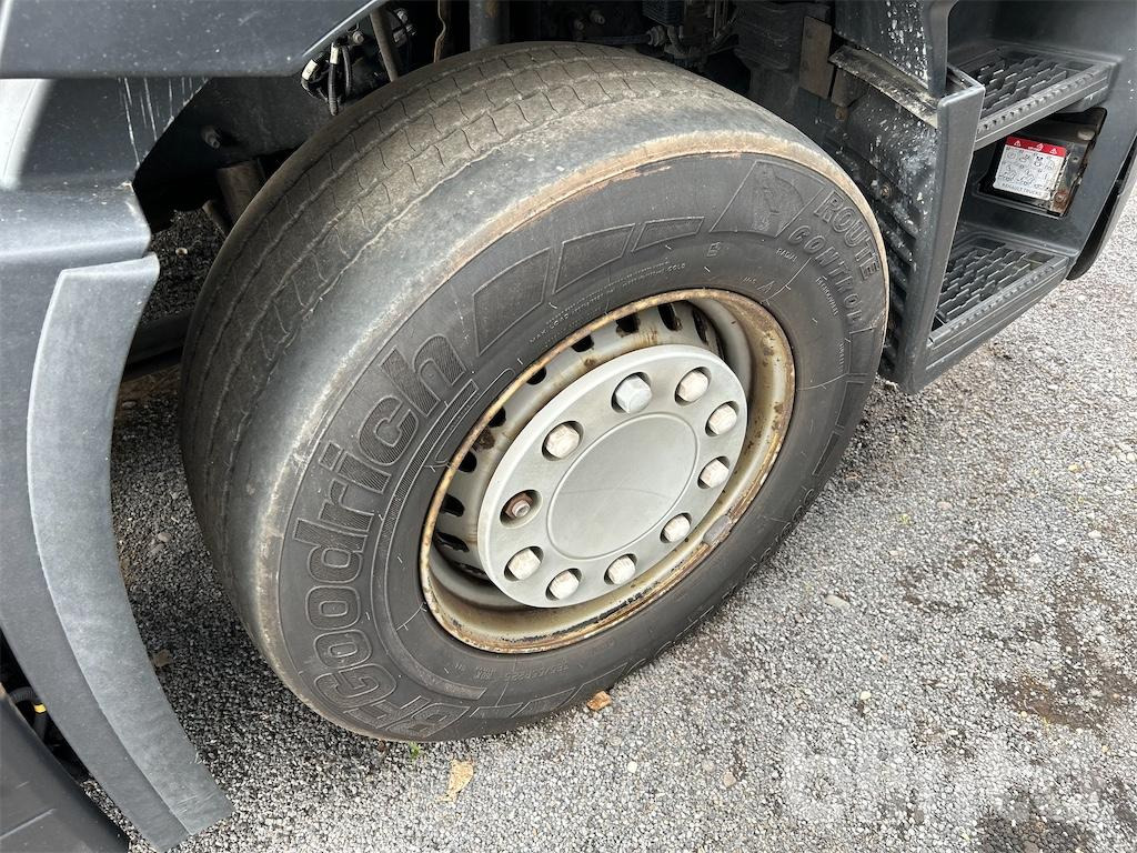 Sattelzugmaschine Renault T460: das Bild 39