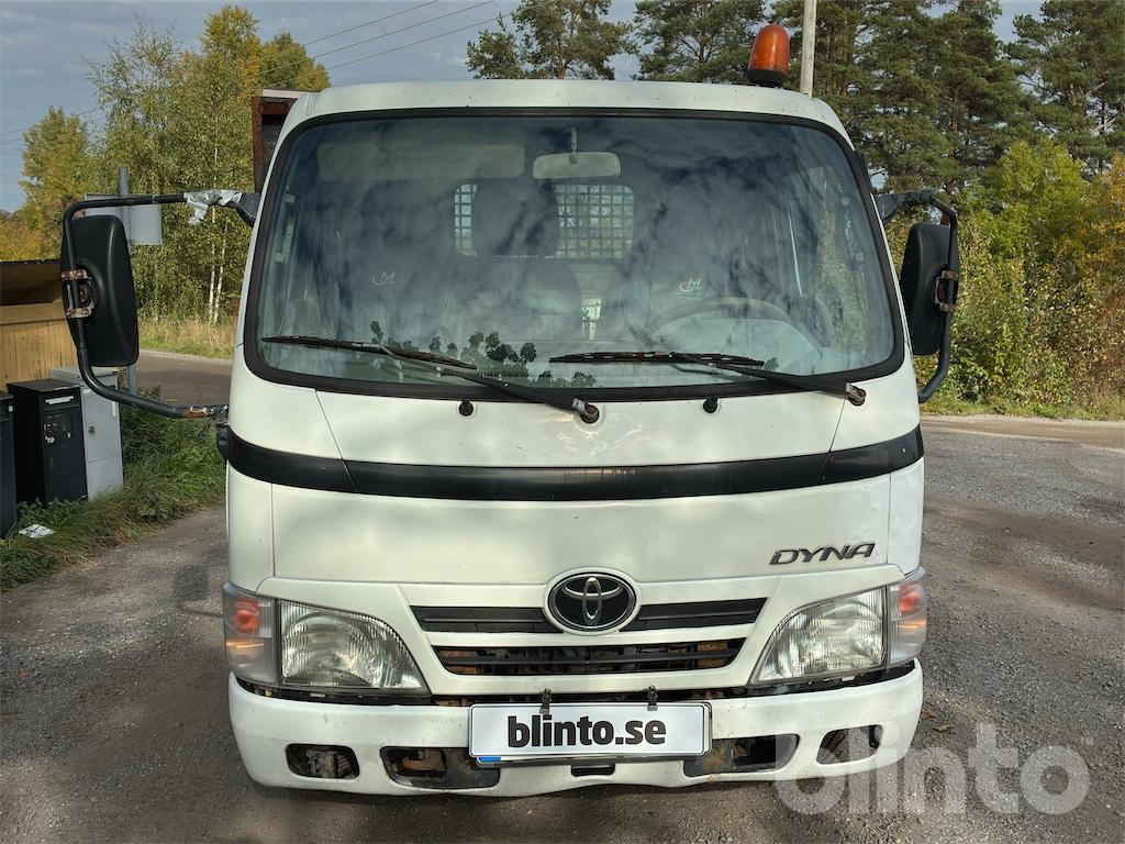 TOYOTA DYNA 150 - Pritsche LKW: das Bild 2 TOYOTA DYNA 150 - Pritsche LKW: das Bild 2