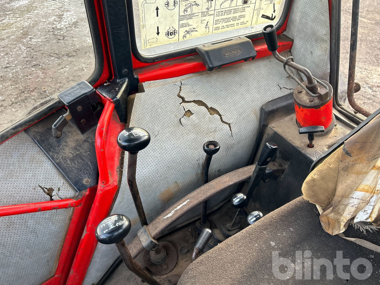 Traktor VALMET 405-4: das Bild 26 Traktor VALMET 405-4: das Bild 26