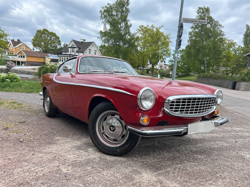 VOLVO 18335 VF - PKW: das Bild 3 VOLVO 18335 VF - PKW: das Bild 3
