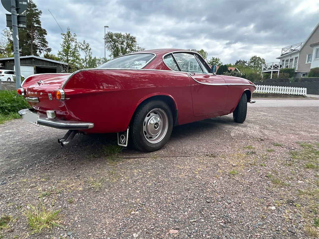 VOLVO 18335 VF - PKW: das Bild 5 VOLVO 18335 VF - PKW: das Bild 5