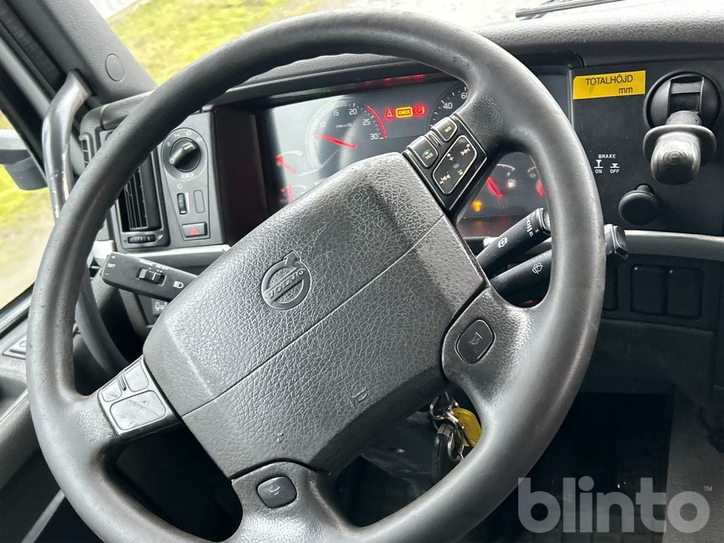 Koffer LKW VOLVO FM 6X2: das Bild 31 Koffer LKW VOLVO FM 6X2: das Bild 31