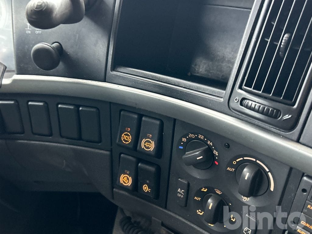 Koffer LKW VOLVO FM 6X2: das Bild 35 Koffer LKW VOLVO FM 6X2: das Bild 35