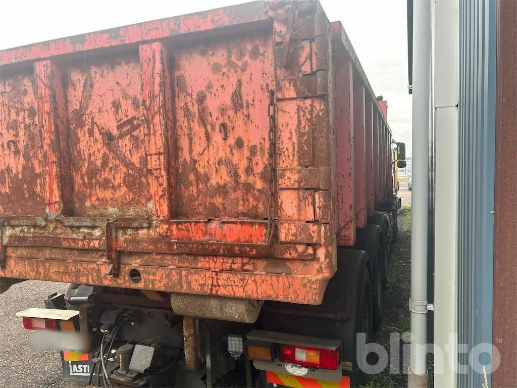 VOLVO FM12-43 8X4 - Abrollkipper, Autokran: das Bild 4 VOLVO FM12-43 8X4 - Abrollkipper, Autokran: das Bild 4