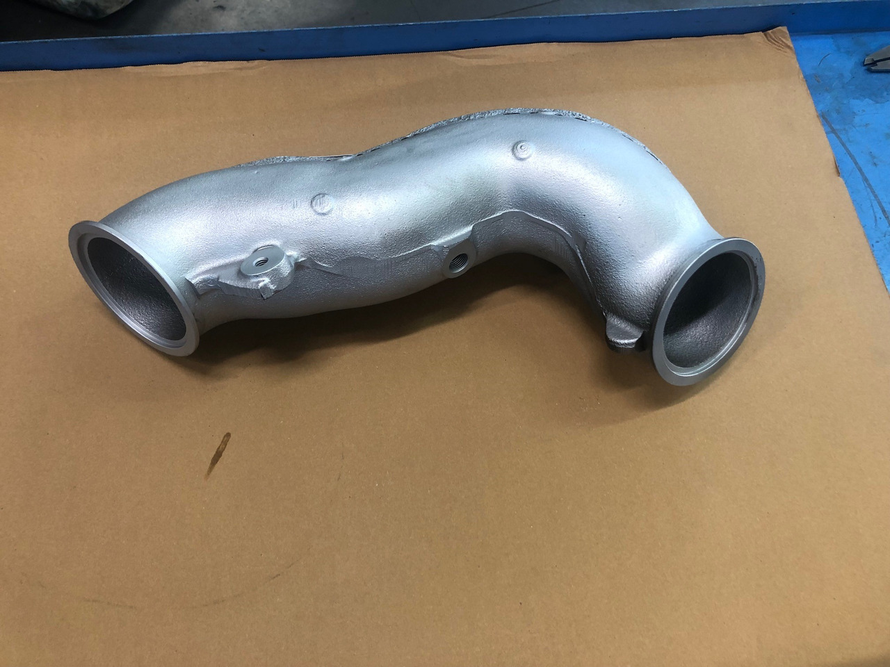 GOMITO SCARICO MAN 51152015301 - Auspuff für LKW: das Bild 4 GOMITO SCARICO MAN 51152015301 - Auspuff für LKW: das Bild 4