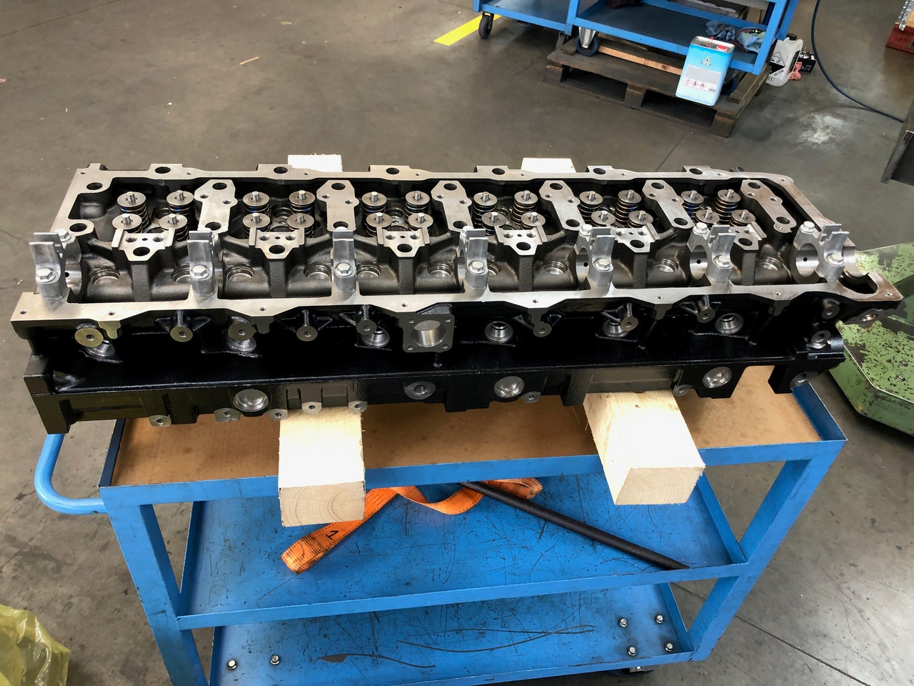 Zylinderkopf TESTATA MOTORE MAN D2676 EURO6C: das Bild 7
