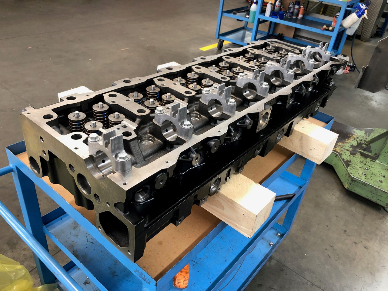 Zylinderkopf TESTATA MOTORE MAN D2676 EURO6C: das Bild 8