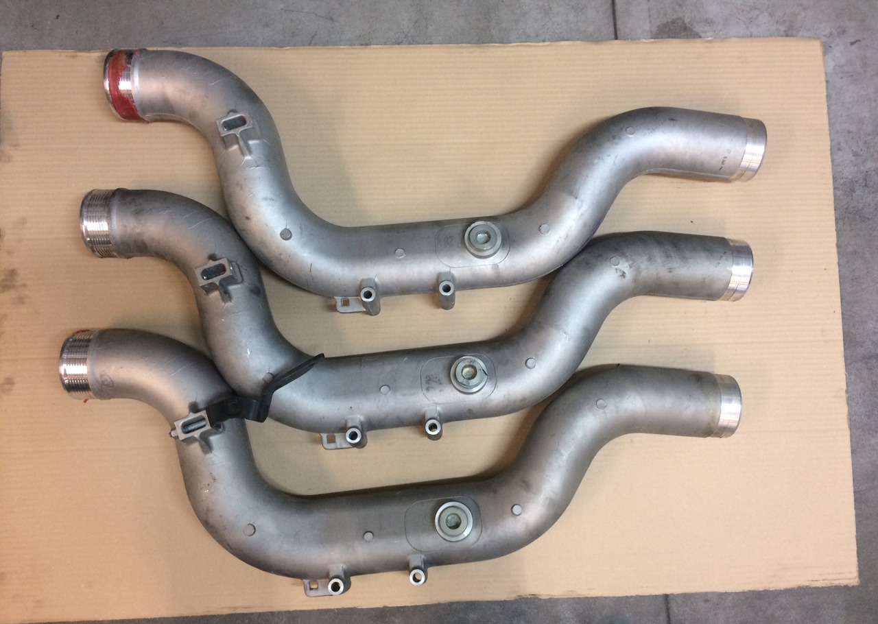 TUBO MANDATA ARIA DI CARICA MAN 51094115165 - Ansaugrohr für LKW: das Bild 1 TUBO MANDATA ARIA DI CARICA MAN 51094115165 - Ansaugrohr für LKW: das Bild 1