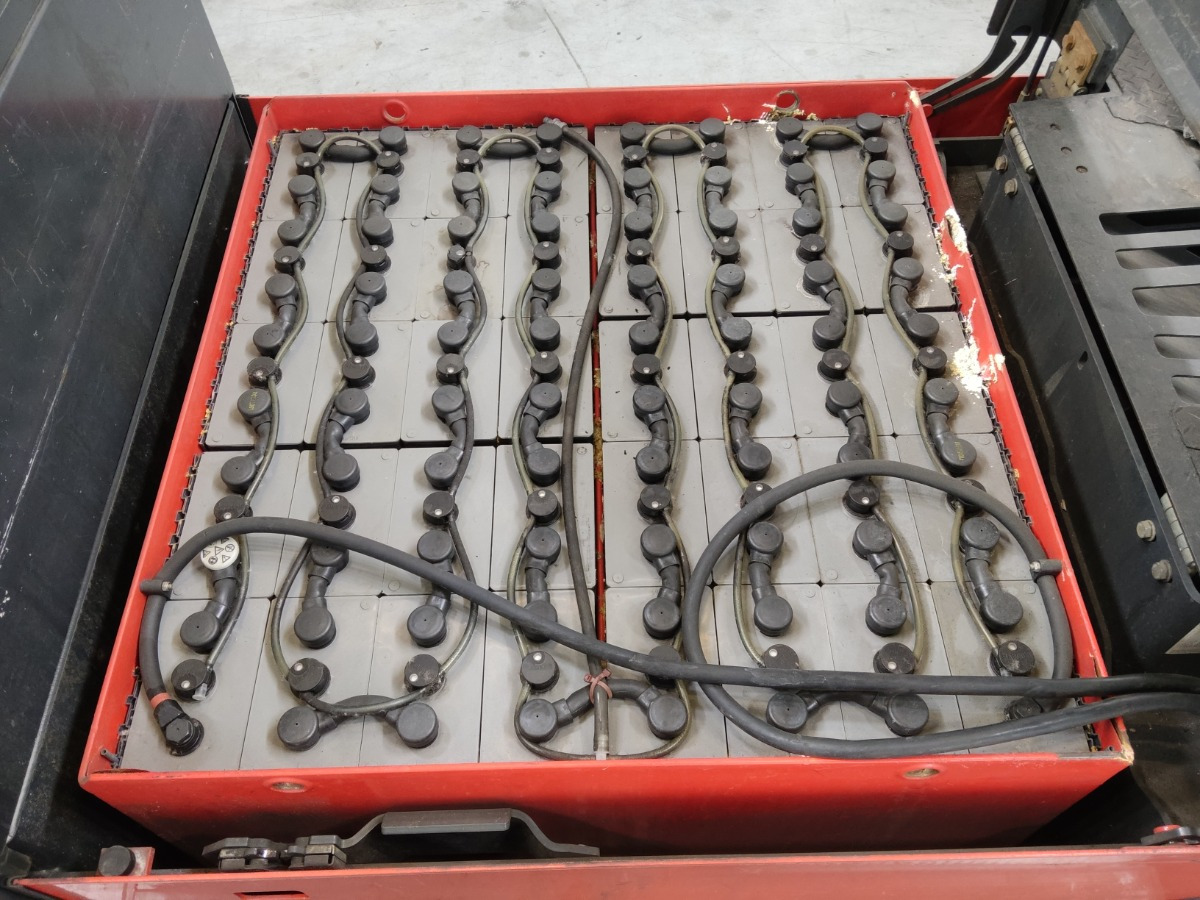 Linde P250 - Schleppfahrzeug: das Bild 4 Linde P250 - Schleppfahrzeug: das Bild 4