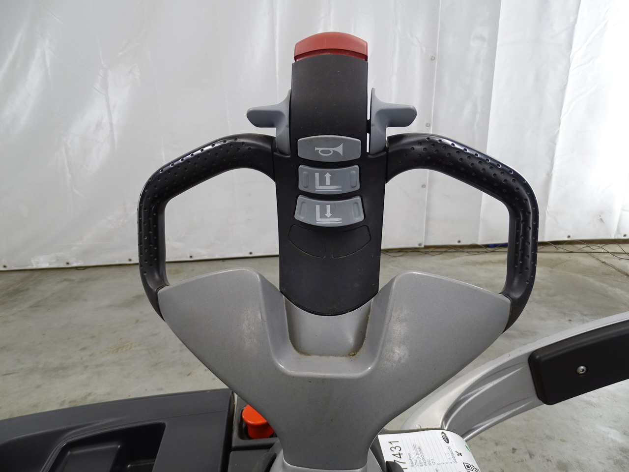 Still EXH-SF20 - Niederhubwagen: das Bild 3 Still EXH-SF20 - Niederhubwagen: das Bild 3