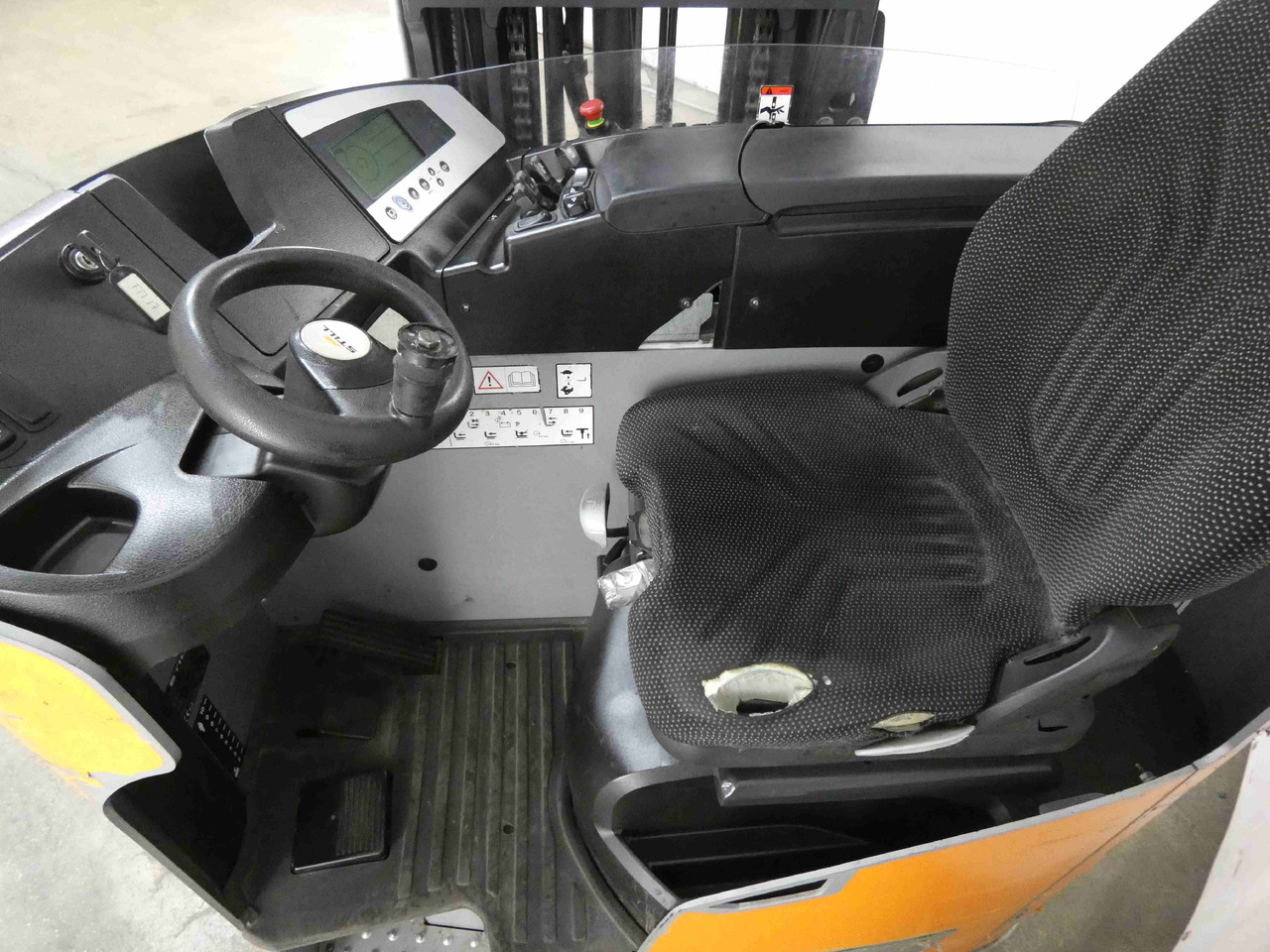 Still FM-X17 - Schubmaststapler: das Bild 3 Still FM-X17 - Schubmaststapler: das Bild 3