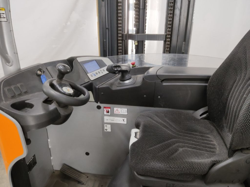 Still FM-X17 - Schubmaststapler: das Bild 3 Still FM-X17 - Schubmaststapler: das Bild 3