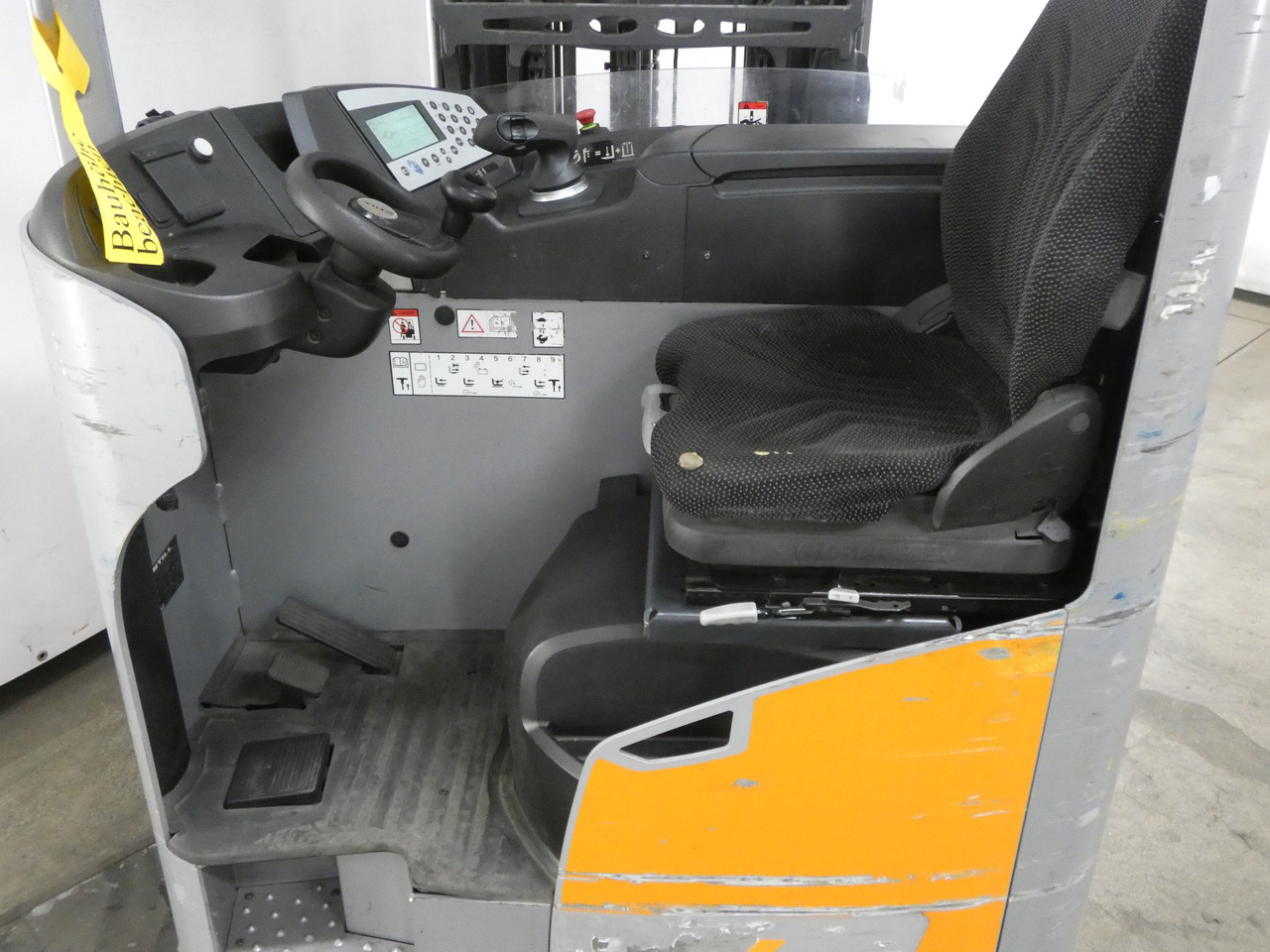 Still FM-X17 - Schubmaststapler: das Bild 3 Still FM-X17 - Schubmaststapler: das Bild 3
