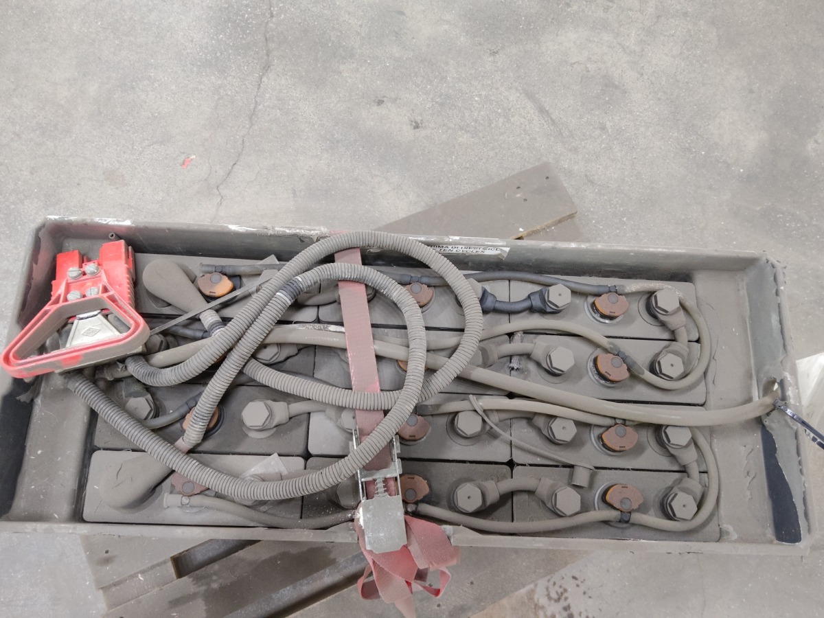 Weitere 24V - Batterie für Flurförderzeug: das Bild 3 Weitere 24V - Batterie für Flurförderzeug: das Bild 3