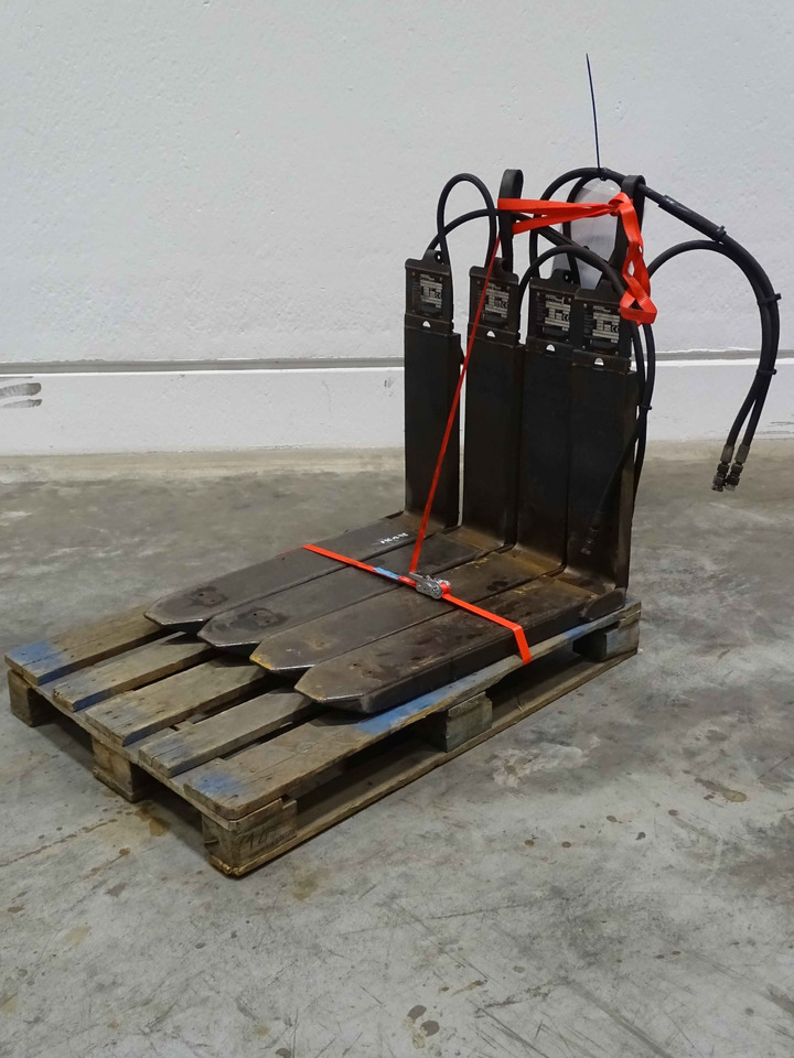 Weitere 2XANBAUGERÄTE - Gabel: das Bild 1 Weitere 2XANBAUGERÄTE - Gabel: das Bild 1