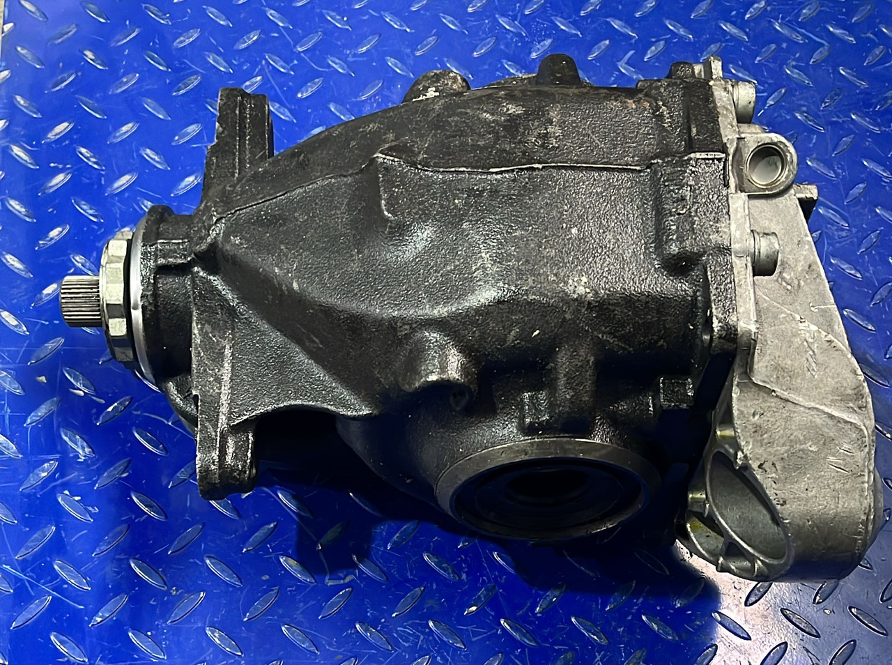 BMW Rear Differential 7541580 - Transmission: das Bild 1 BMW Rear Differential 7541580 - Transmission: das Bild 1