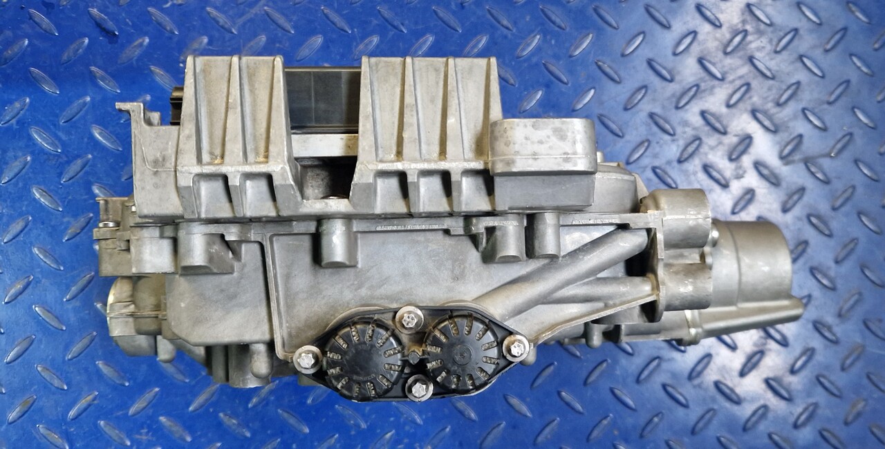 Mercedes MB Actros MP4 transmission shifting cylinder A9602603863 - Ersatzteile für Andere Technik: das Bild 3 Mercedes MB Actros MP4 transmission shifting cylinder A9602603863 - Ersatzteile für Andere Technik: das Bild 3