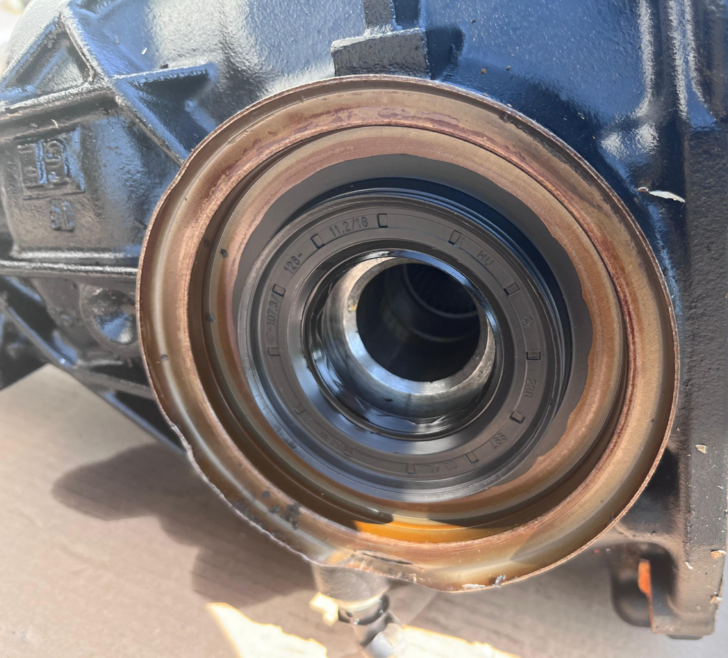 MERCEDES-BENZ E-Class Rear Differential W213 A2133503808 - Differenzial Getriebe: das Bild 3 MERCEDES-BENZ E-Class Rear Differential W213 A2133503808 - Differenzial Getriebe: das Bild 3