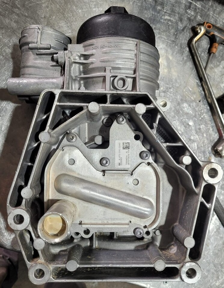Mercedes Actros Fuel Filter Housing A4710909352 - Kraftstofffilter für LKW: das Bild 3 Mercedes Actros Fuel Filter Housing A4710909352 - Kraftstofffilter für LKW: das Bild 3