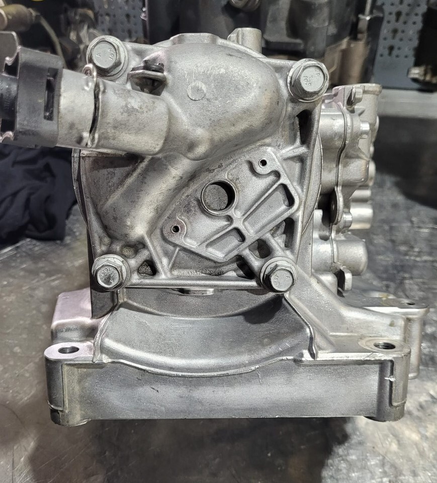 Mercedes Actros Fuel Filter Housing A4710909352 - Kraftstofffilter für LKW: das Bild 2 Mercedes Actros Fuel Filter Housing A4710909352 - Kraftstofffilter für LKW: das Bild 2