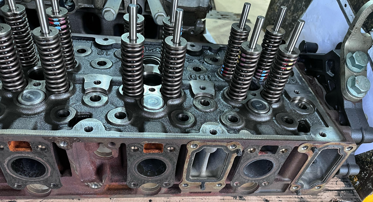 Mercedes Actros MP4 Euro 6 Cylinderhead OM470 - Motor und Teile für LKW: das Bild 4 Mercedes Actros MP4 Euro 6 Cylinderhead OM470 - Motor und Teile für LKW: das Bild 4