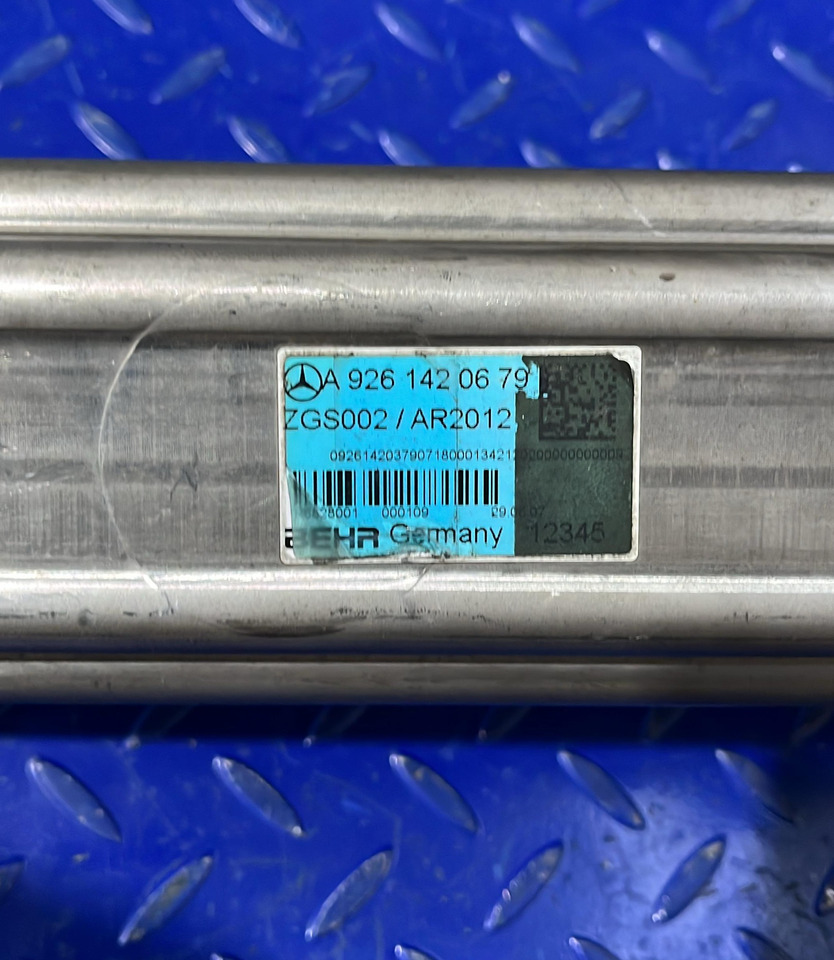 Mercedes Benz /DETROIT EGR OM926 A9261420679 (A9261420379) - AGR-Kühler: das Bild 5 Mercedes Benz /DETROIT EGR OM926 A9261420679 (A9261420379) - AGR-Kühler: das Bild 5