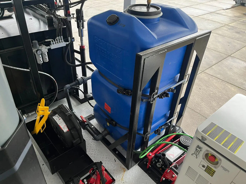 Mercedes-Benz Atego 1725 A 4x4 Service Truck - Leasing Mercedes-Benz Atego 1725 A 4x4 Service Truck: das Bild 18