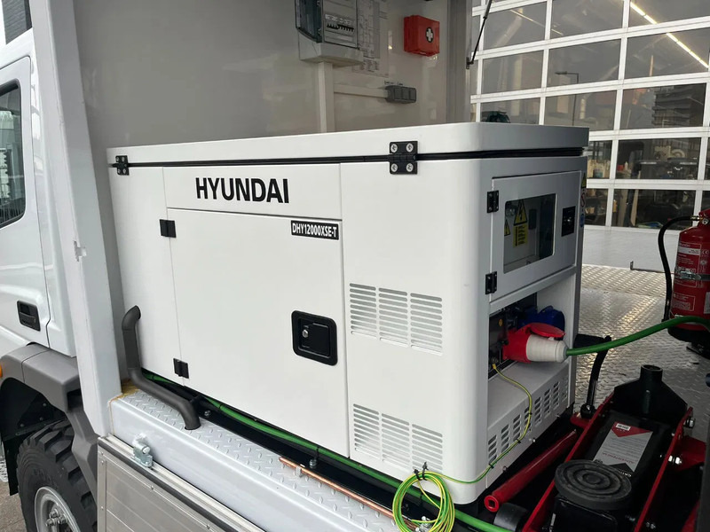 Mercedes-Benz Atego 1725 A 4x4 Service Truck - Leasing Mercedes-Benz Atego 1725 A 4x4 Service Truck: das Bild 13