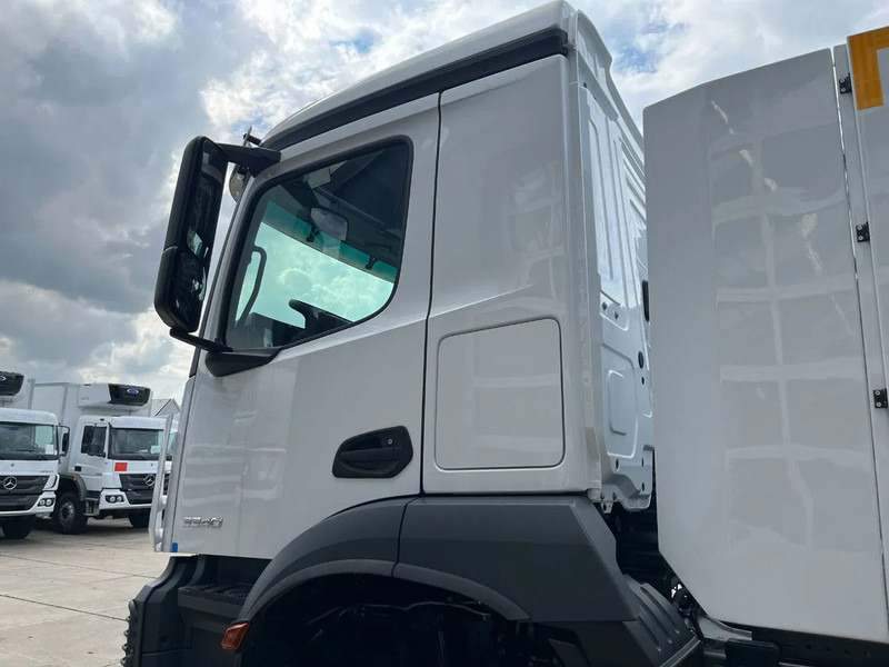 NEU: Tankwagen Mercedes-Benz Arocs 4040 6x6 Water Tank Truck: das Bild 10